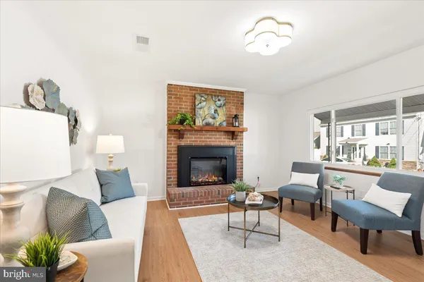 $399,000 | 723 207th Street, Pasadena, MD 21122