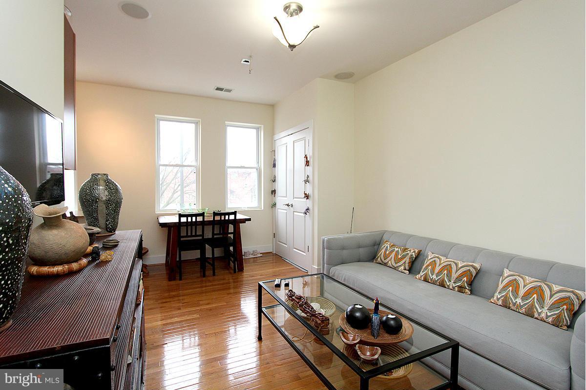 2 17th Street Southeast, Unit 208 Washington, DC 20003 - Photo 8 of 25 Interior (General)