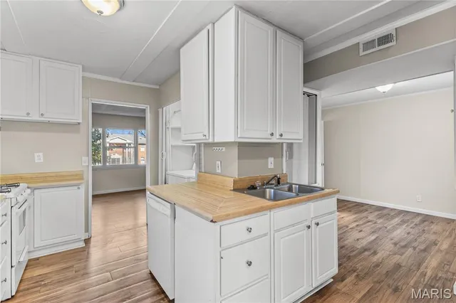 $199,000 | 940 Brookside Avenue, Webster Groves, MO 63119