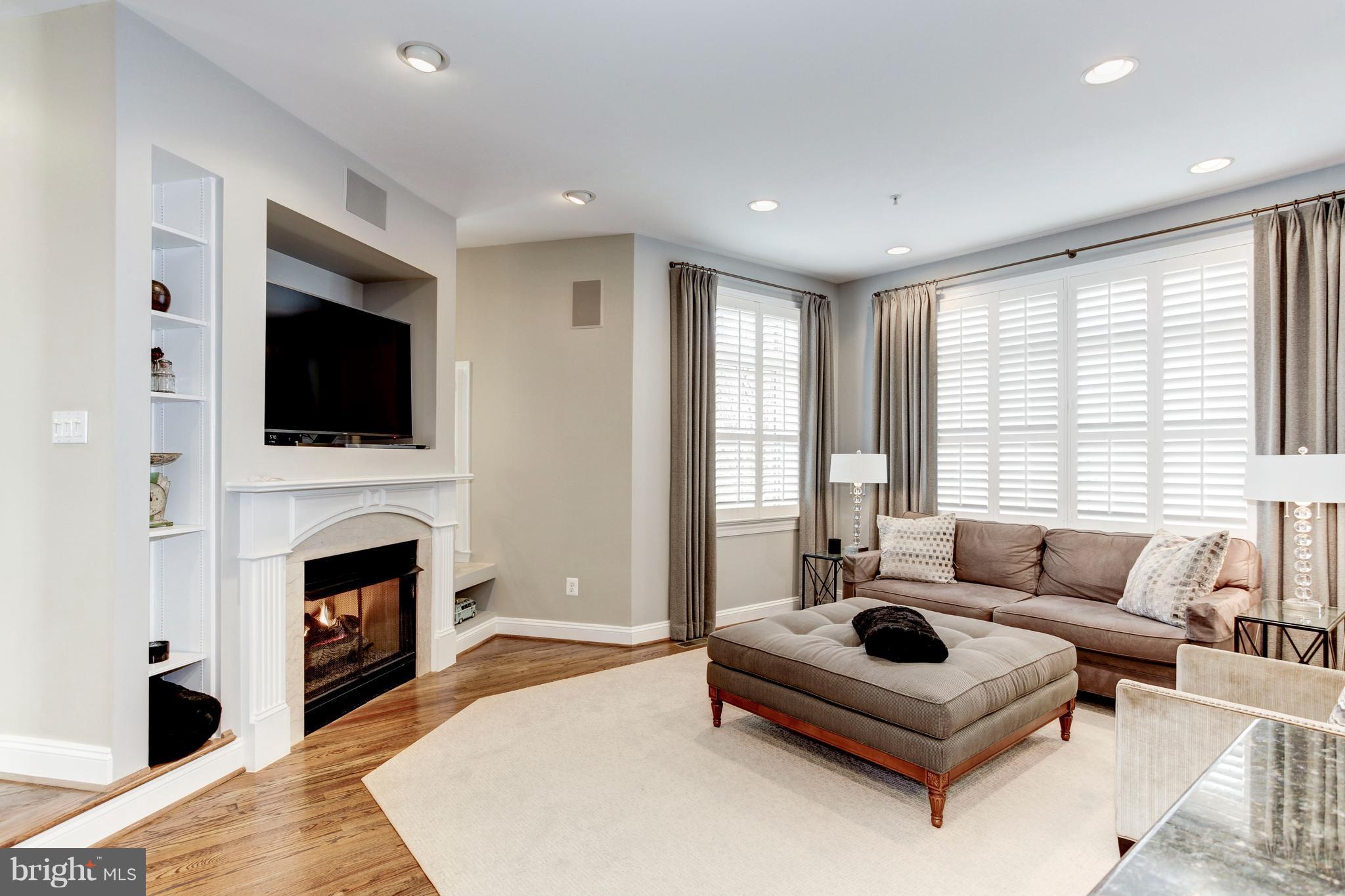 12090 Kinsley Place Reston, VA 20190 - Photo 14 of 30 Family Room
