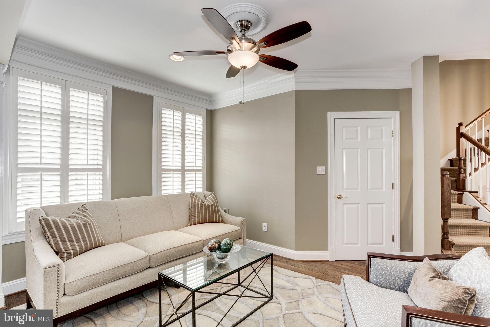 12090 Kinsley Place Reston, VA 20190 - Photo 10 of 30 Living Room