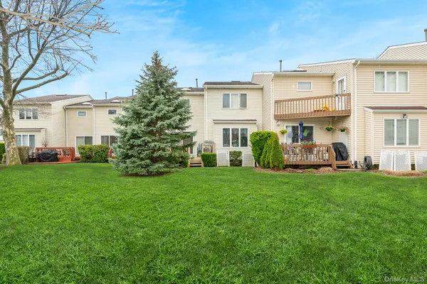 $775,000 | 140 Atlantic Avenue, Unit 419, Oceanside, NY 11572