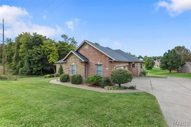 $649,900 | 471 Highway 61, Scott City, MO 63780