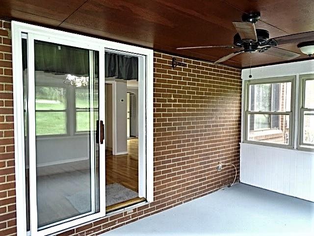 5388 Highgrove Road Pittsburgh, PA 15234 - Photo 18 of 25 Gallery Image 18