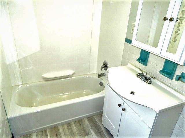 5388 Highgrove Road Pittsburgh, PA 15234 - Photo 20 of 25 Gallery Image 20