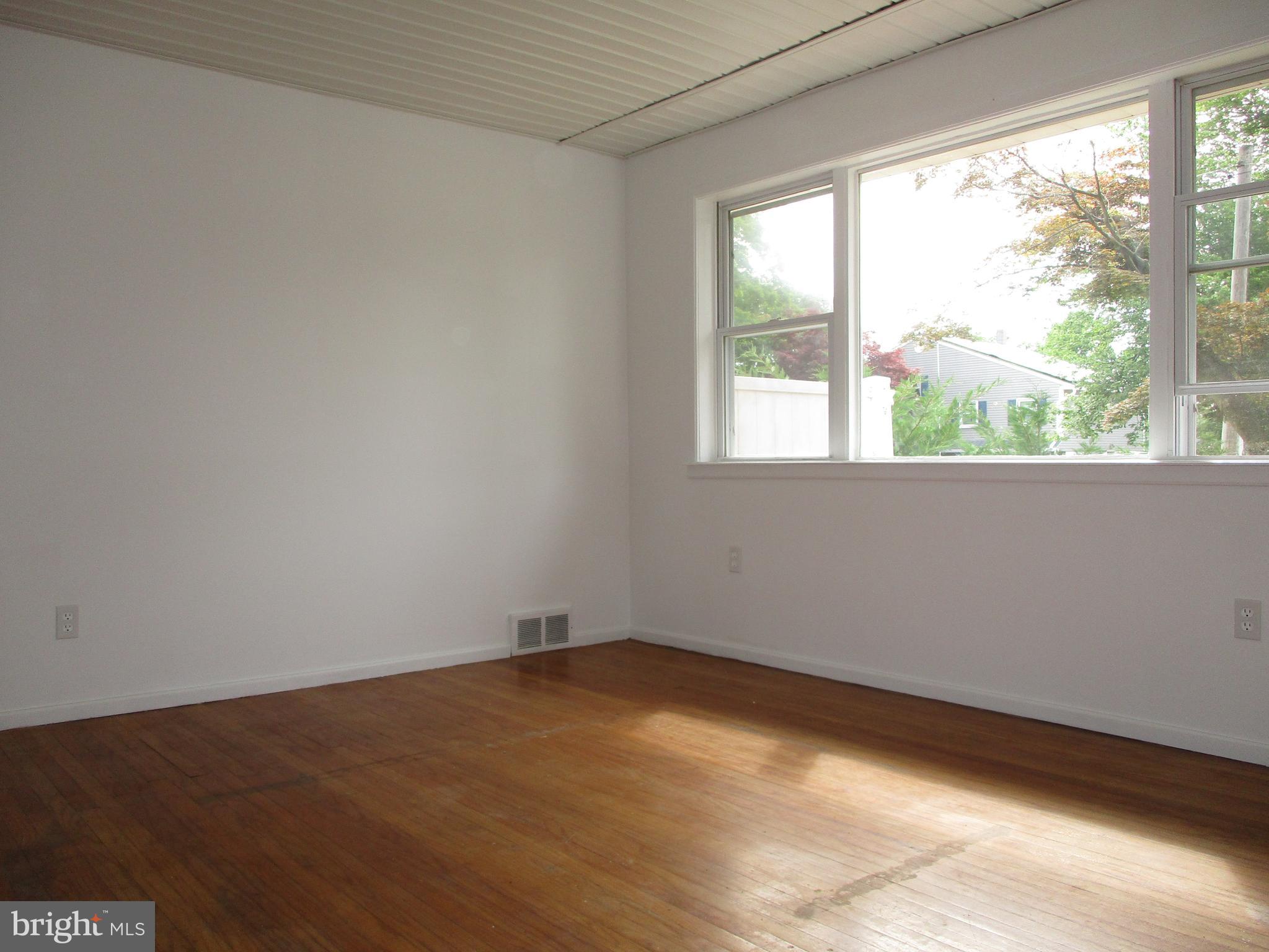 409 Goodwin Road Hatboro, PA 19040 - Photo 6 of 22 Gallery Image 6
