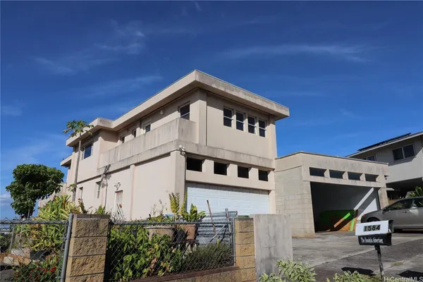 $3,950 | 1584 Hanai Loop, Honolulu, HI 96817