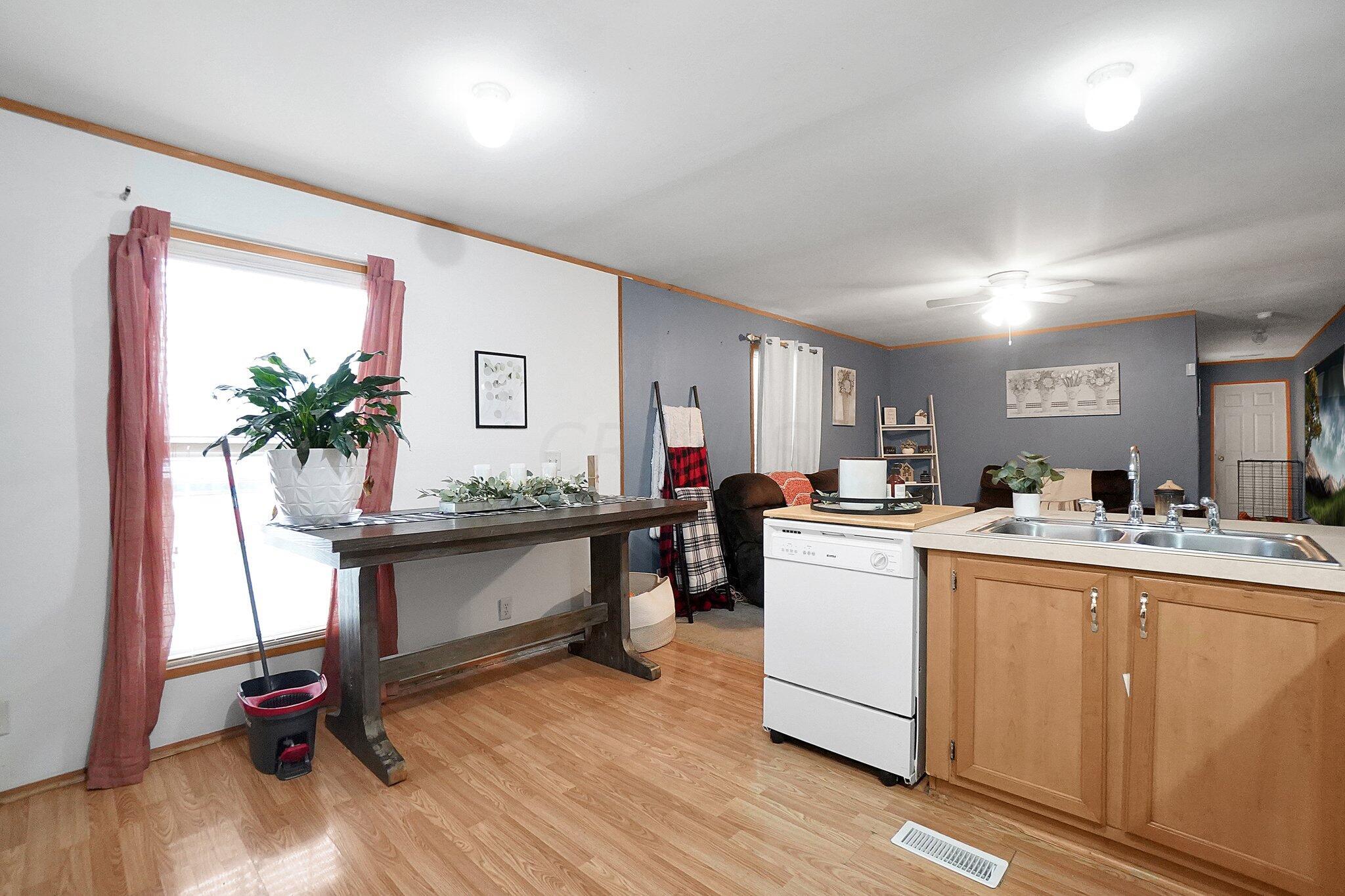 307 Chambersburg Road Columbus, OH 43207 - Photo 9 of 24 9-web-or-mls-307-chambersburg-rd