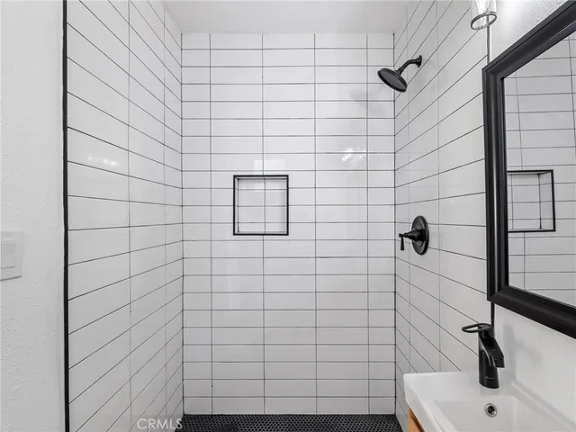 a view of a glass top door