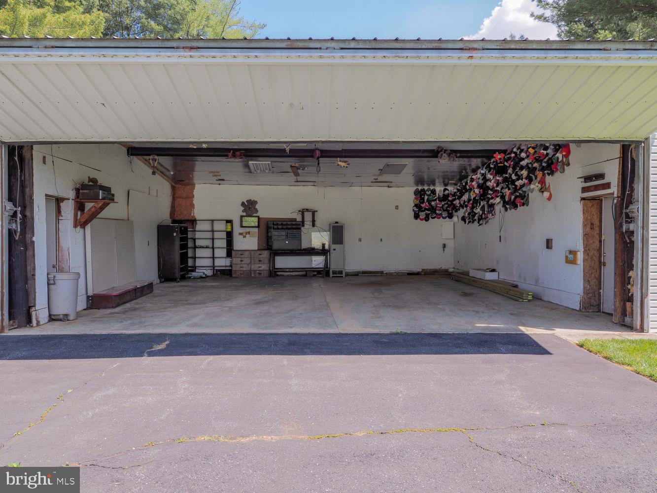 4104 Conowingo Road Darlington, MD 21034 - Photo 40 of 52 Helicopter Hangar