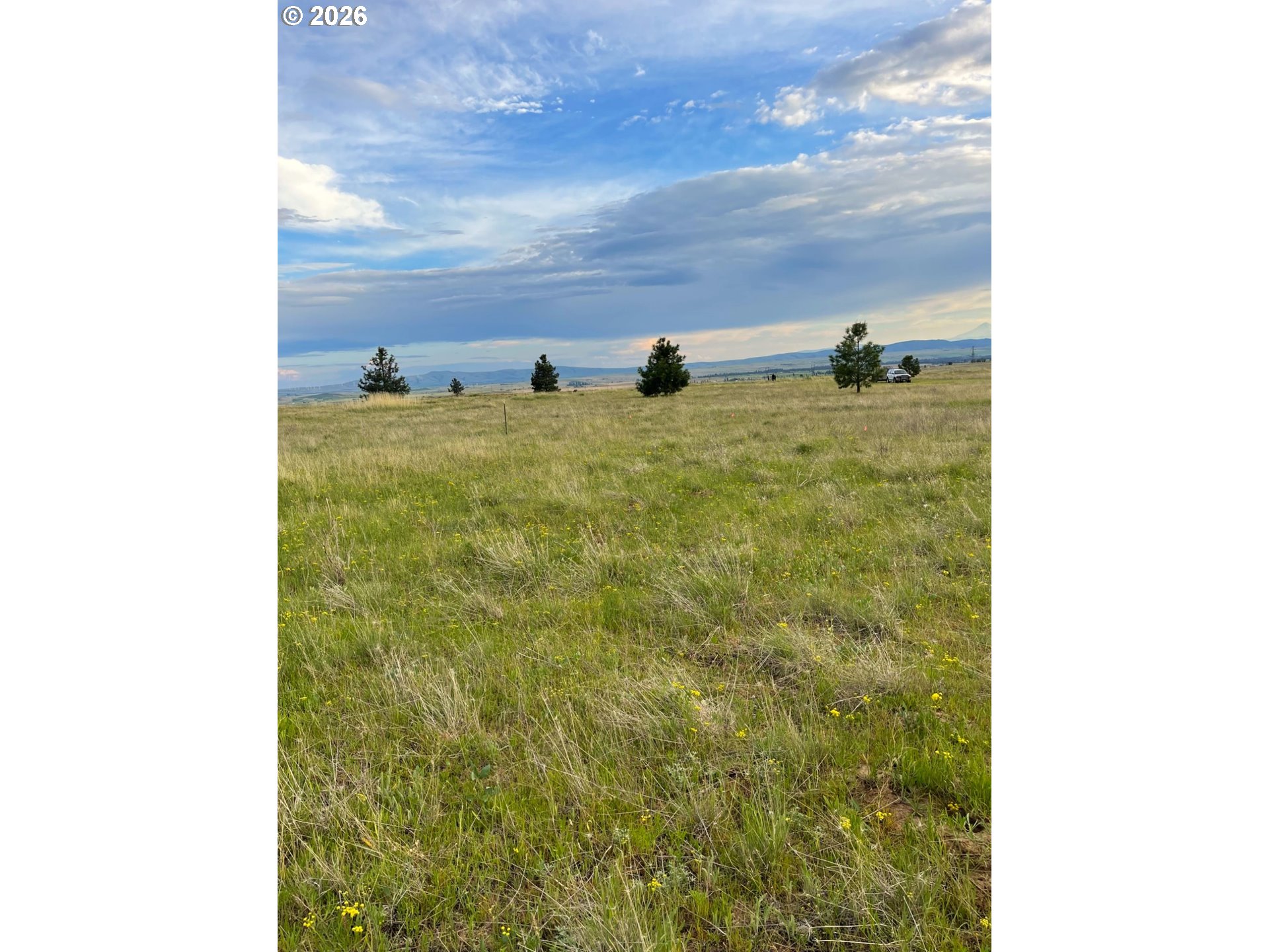 44 Wildhorse Ranch Road Goldendale, WA 98620 - Photo 12 of 42 a view of wall with window