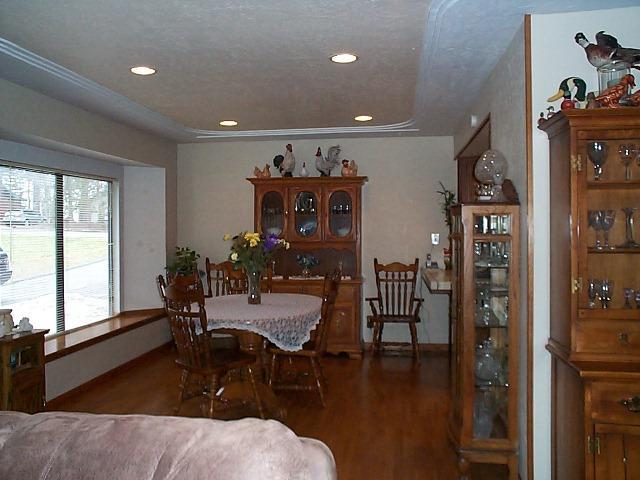 33988 Shaver Springs Road Auberry, CA 93602 - Photo 5 of 25 Dining area with built-in window seat