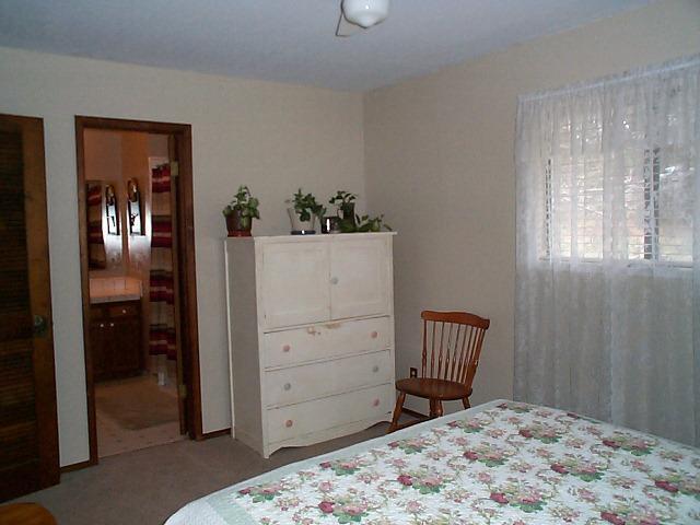 33988 Shaver Springs Road Auberry, CA 93602 - Photo 10 of 25 Guest Bedroom #2 with direct access to Guest Bath
