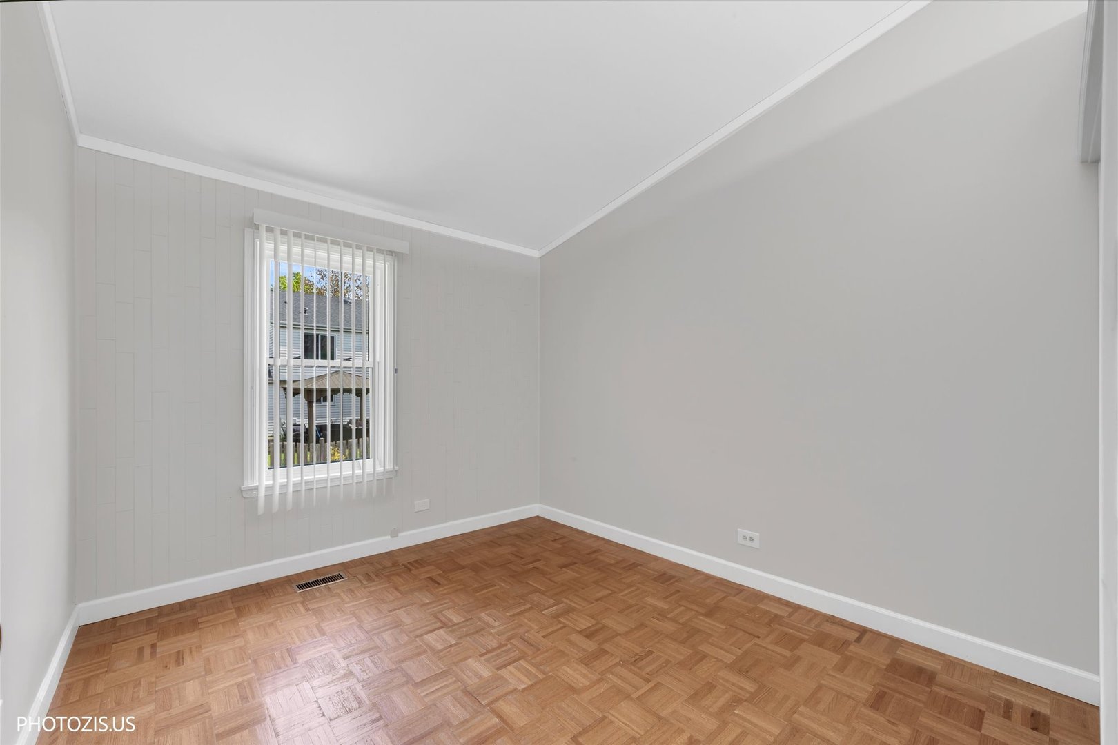 74 Bedford Road Mundelein, IL 60060 - Photo 22 of 31