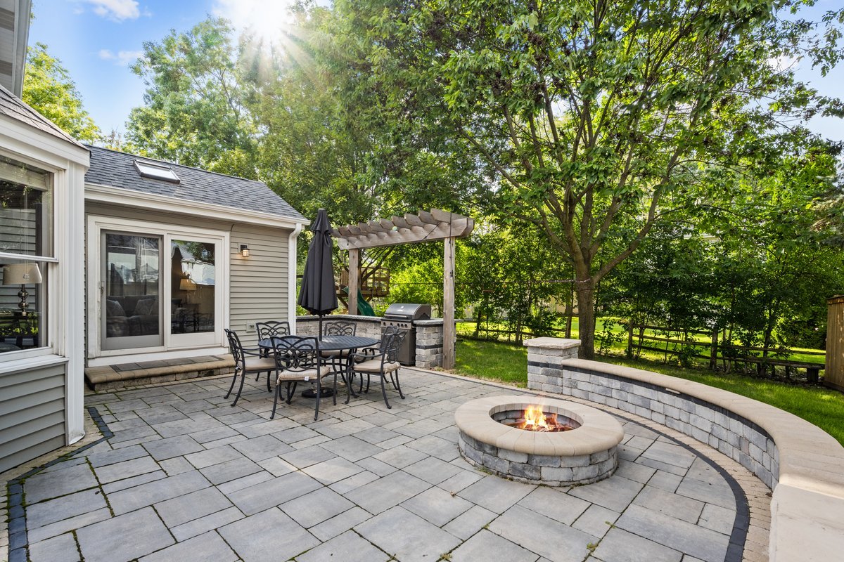 2115 Forest Ridge Road St. Charles, IL 60174 - Photo 24 of 25 a outdoor view with a sitting space