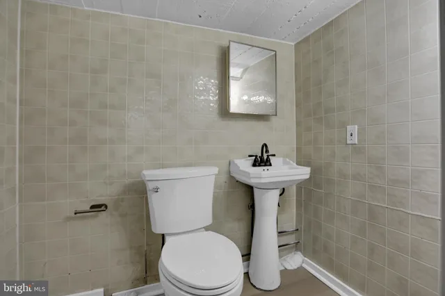 $2,500 | 3202 Dudley Avenue, Baltimore, MD 21213