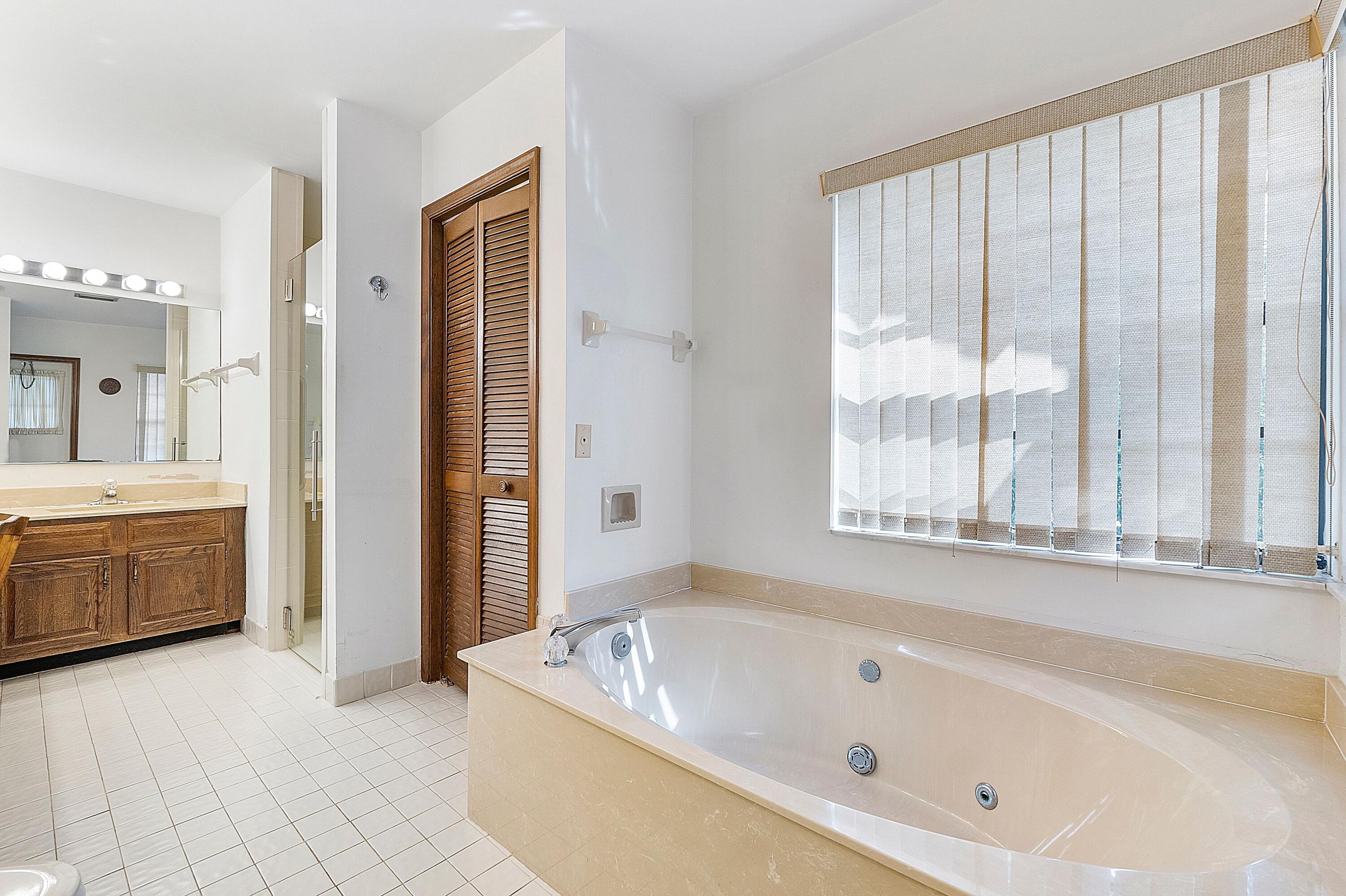 2684 Northwest 27th Terrace Boca Raton, FL 33434 - Photo 24 of 42 MASTER BA RM