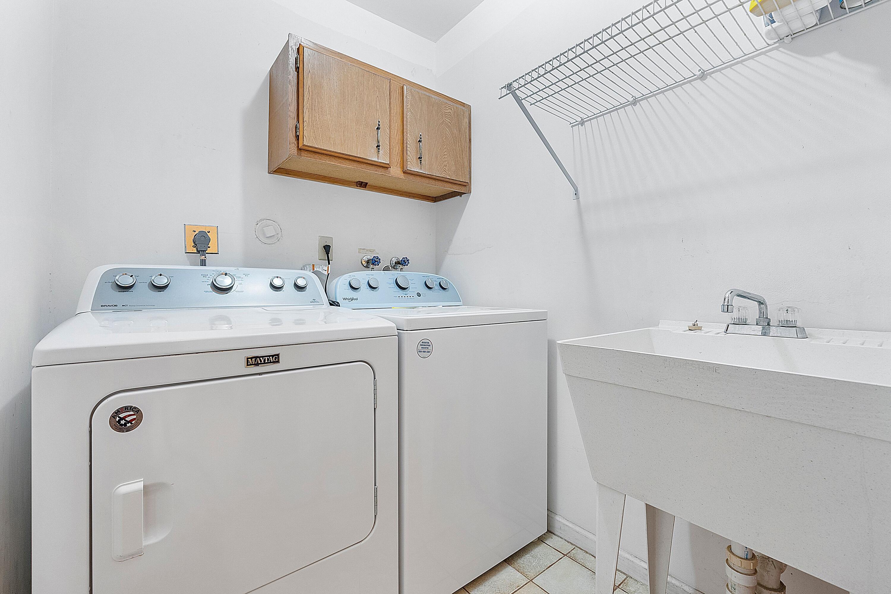 2684 Northwest 27th Terrace Boca Raton, FL 33434 - Photo 28 of 42 LAUNDRY RM