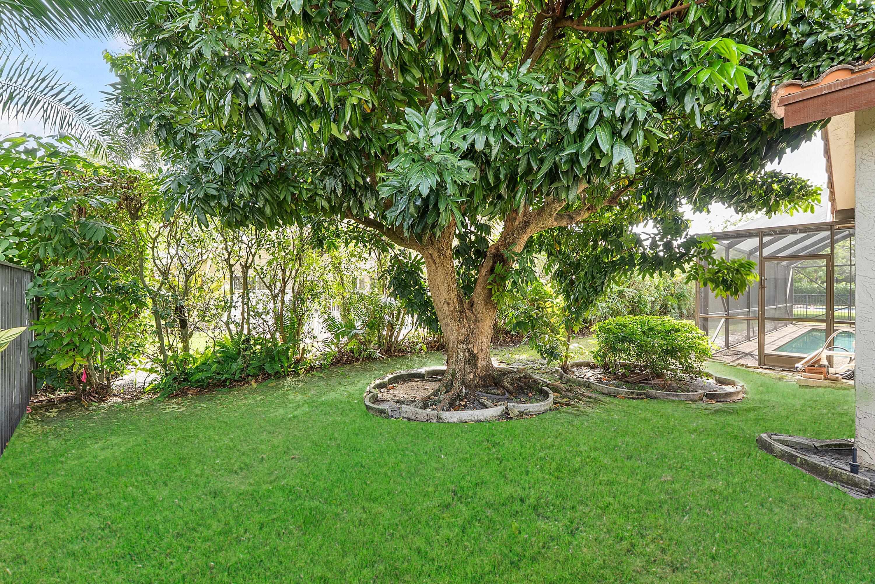 2684 Northwest 27th Terrace Boca Raton, FL 33434 - Photo 37 of 42 EXTRA YARD AREA