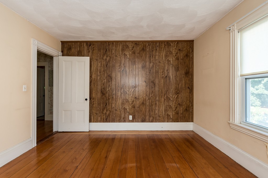 110 Riverside Street Watertown, MA 02472 - Photo 17 of 26 Gallery Image 17