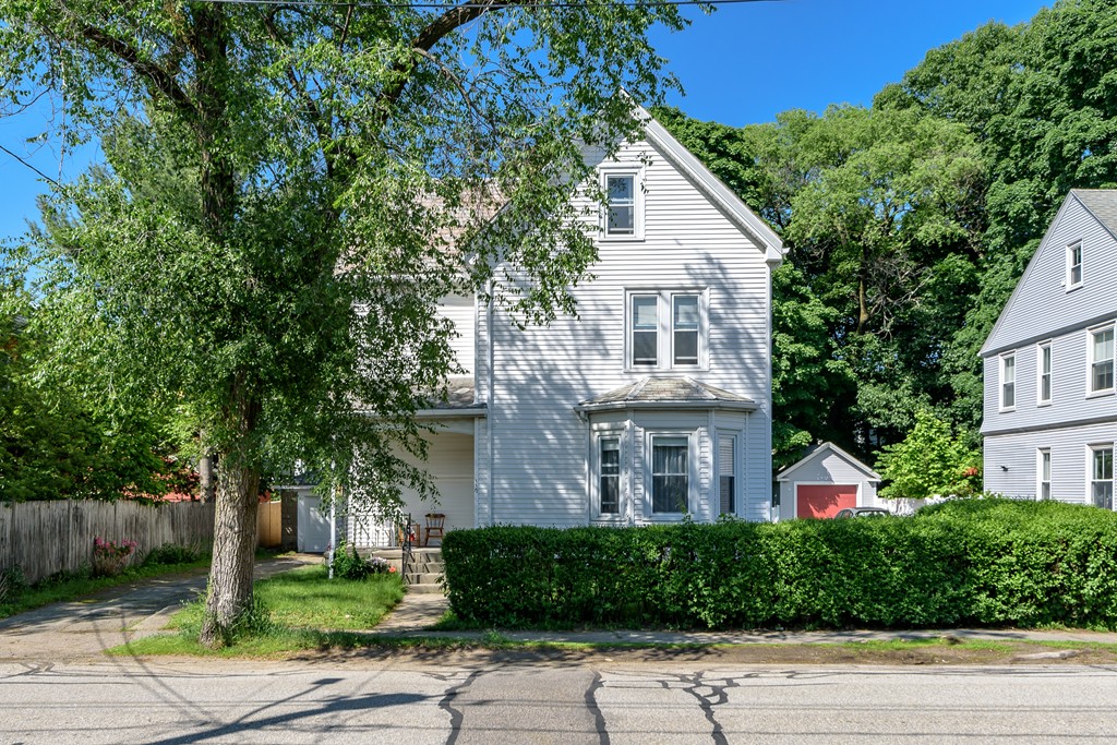 110 Riverside Street Watertown, MA 02472 - Photo 3 of 26 Gallery Image 3