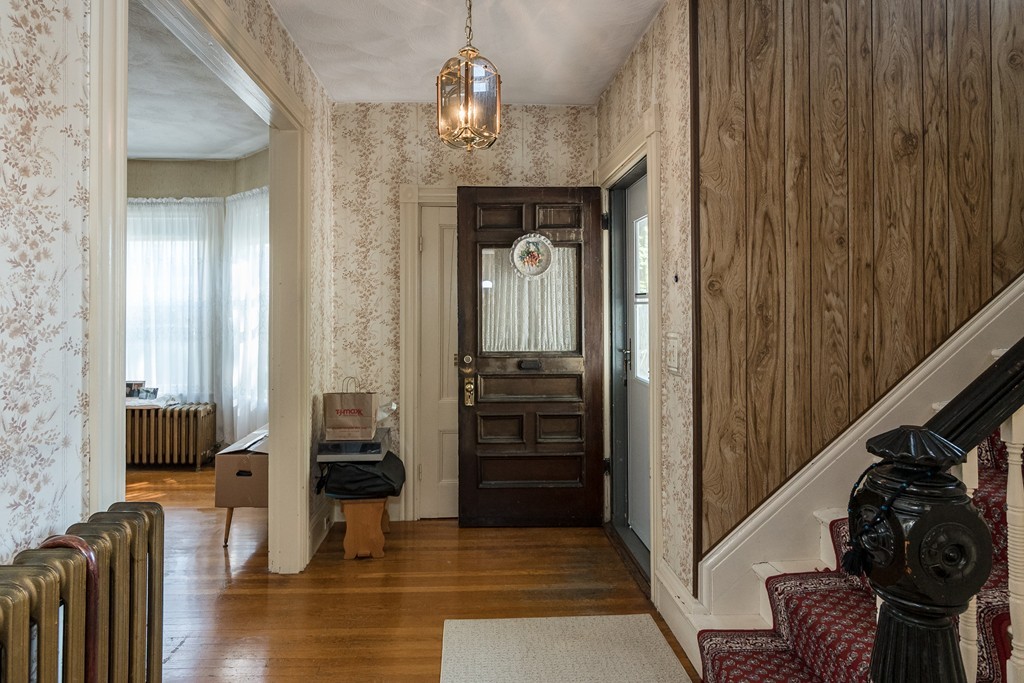 110 Riverside Street Watertown, MA 02472 - Photo 6 of 26 Gallery Image 6