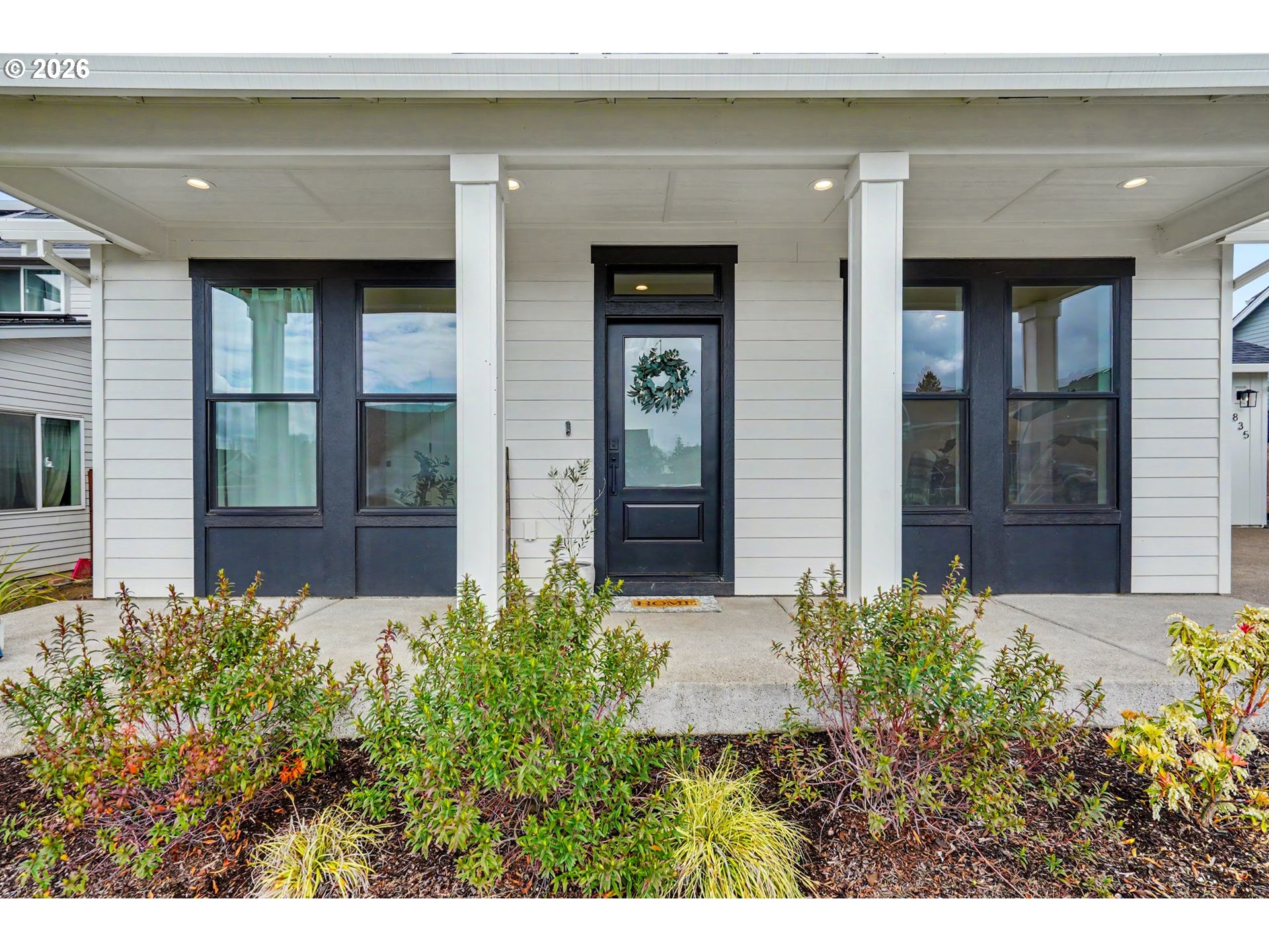 835 Reagan Street Mount Angel, OR 97362 - Photo 4 of 45 a view of a entryway front of house