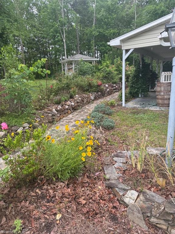 418 Canaan Church Road Denton, NC 27239 - Photo 2 of 24