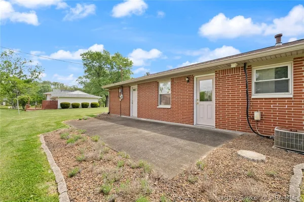 $239,900 | 28 North Hollye Drive, Corydon, IN 47112