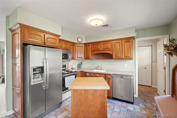 $239,900 | 28 North Hollye Drive, Corydon, IN 47112