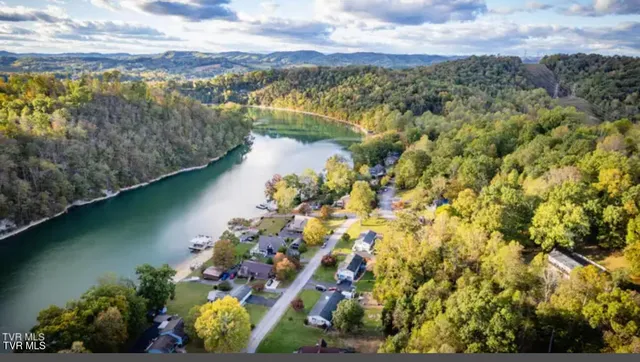 $429,700 | 333 Boone Lake Circle, Bluff City, TN 37618