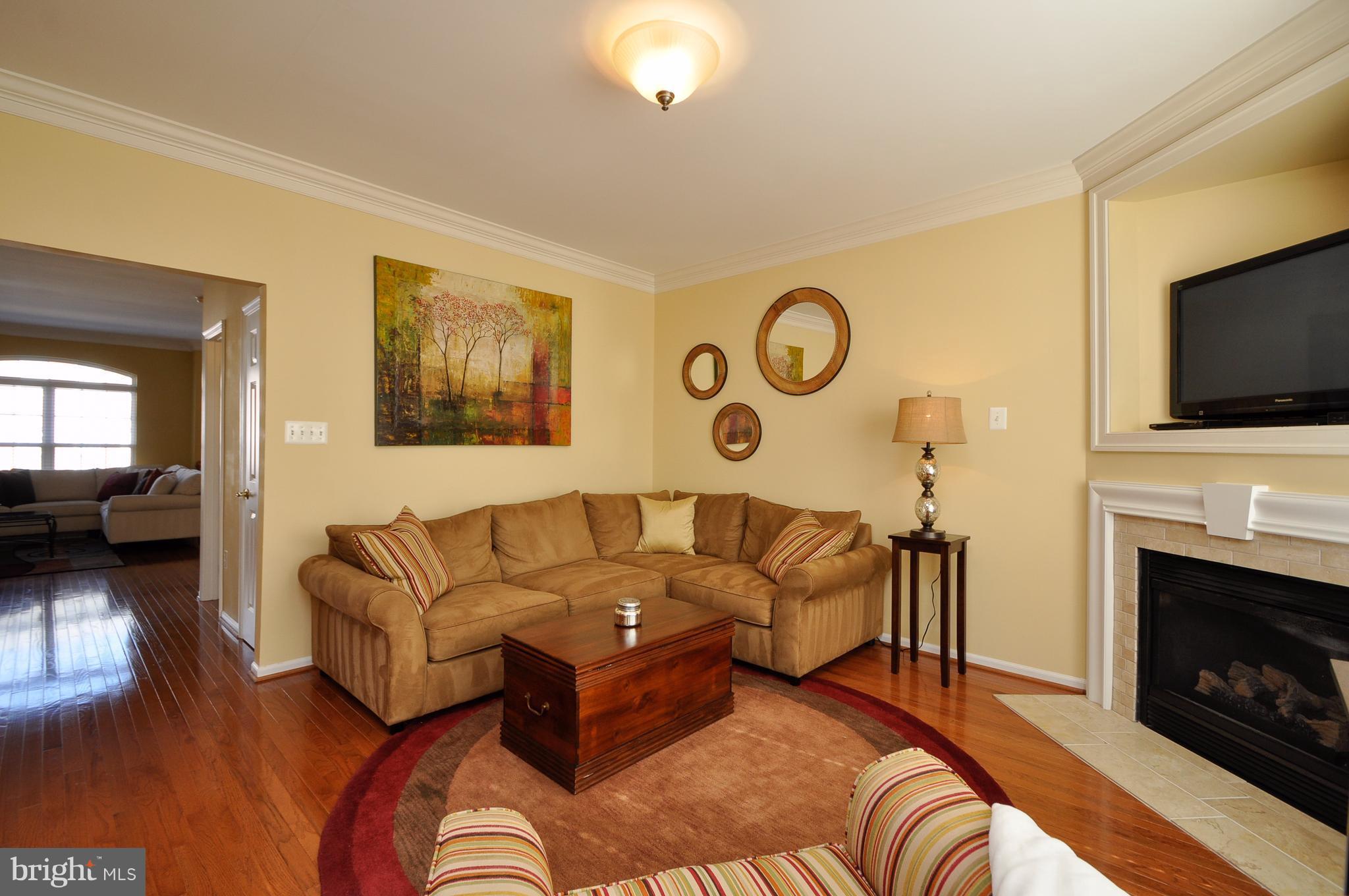 7332 Hampton Manor Place Springfield, VA 22150 - Photo 7 of 30 Love having a sitting area off kitchen