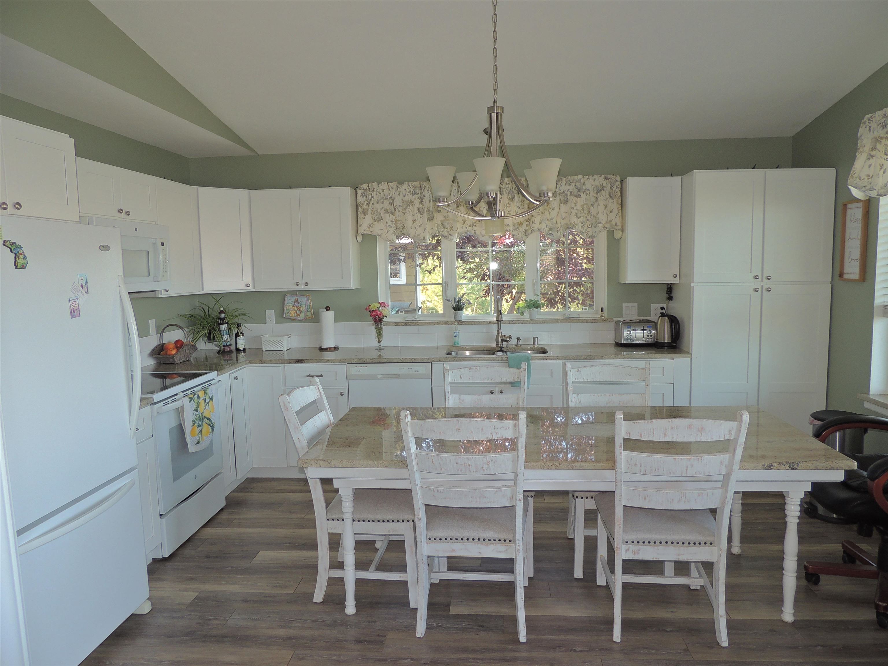 39235 Sun Ridge Seven Bays, WA 99122 - Photo 15 of 21 Gallery Image 15