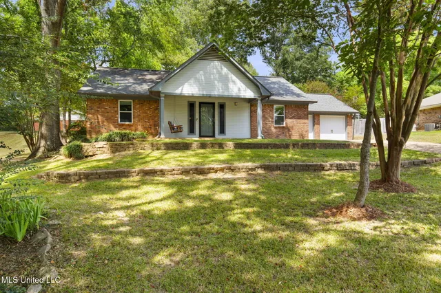 $225,000 | 104 McClendon Drive, Raymond, MS 39154