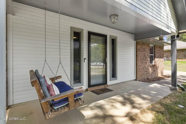 $225,000 | 104 McClendon Drive, Raymond, MS 39154