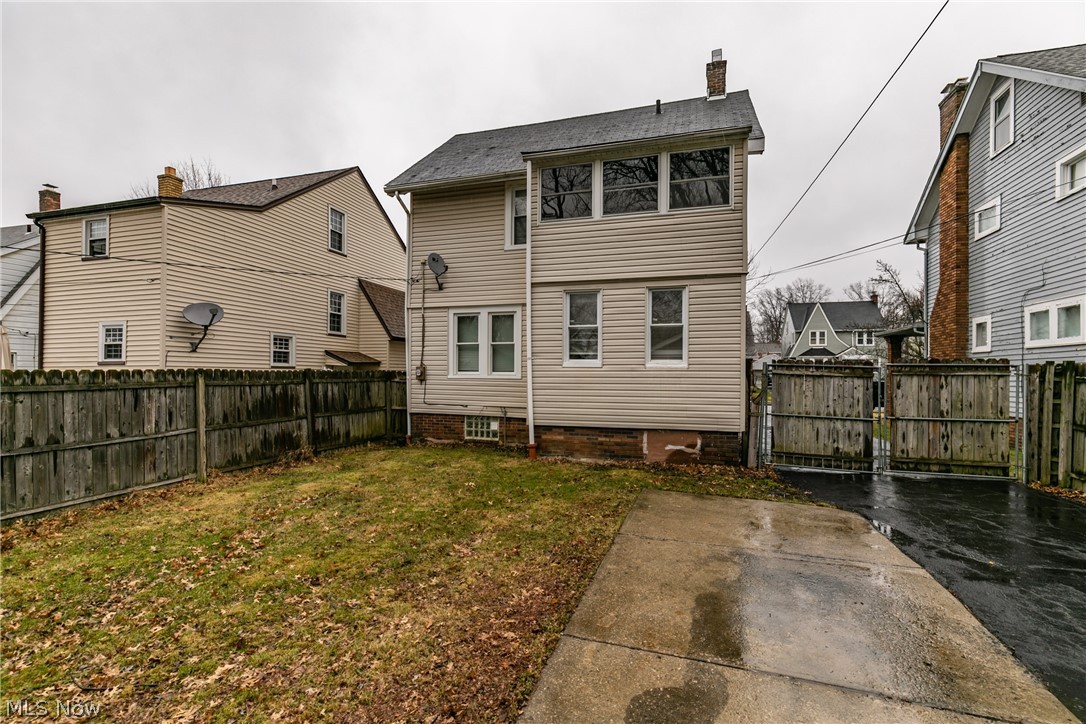 1064 Pembrook Road Cleveland Heights, OH 44121 - Photo 23 of 24