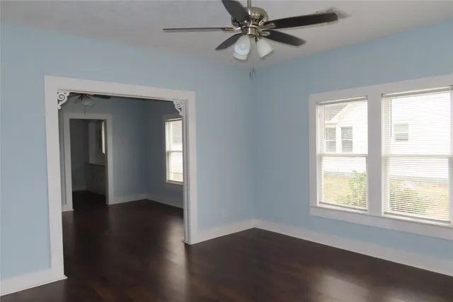 $1,350 | 413 East Hillje Street, El Campo, TX 77437