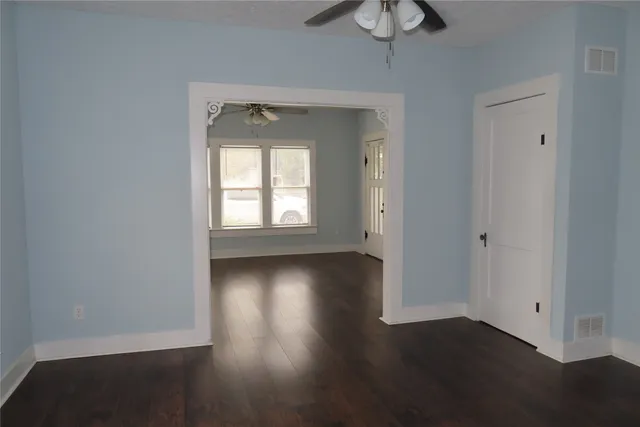 $1,350 | 413 East Hillje Street, El Campo, TX 77437