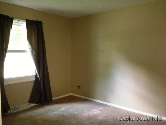 2073 Scarbrough Road Springfield, IL 62702 - Photo 12 of 24