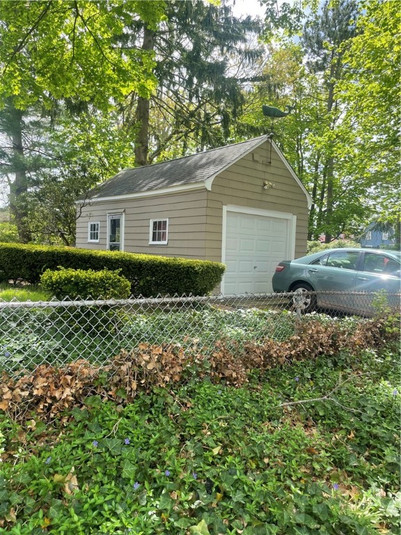 24 Elkland Road Warwick, RI 02886 - Photo 4 of 29 Gallery Image 4