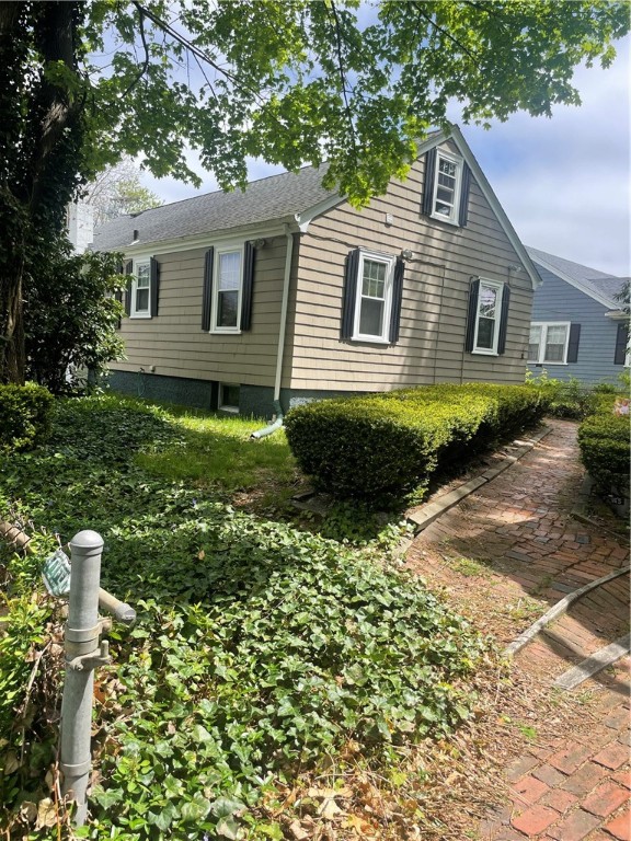 24 Elkland Road Warwick, RI 02886 - Photo 5 of 29 Gallery Image 5