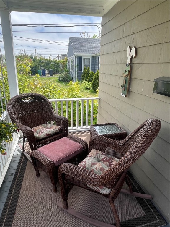 24 Elkland Road Warwick, RI 02886 - Photo 10 of 29 Gallery Image 10