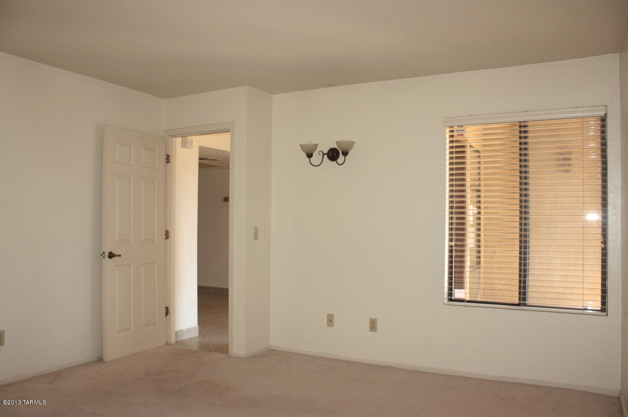 8255 North Oracle Road, Unit 107 Tucson, AZ 85704 - Photo 5 of 17