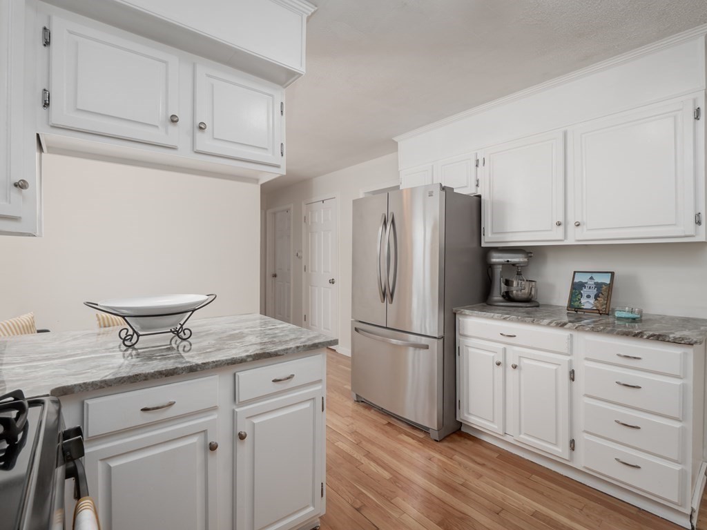 60 Hood Road Tewksbury, MA 01876 - Photo 14 of 37 Gallery Image 14