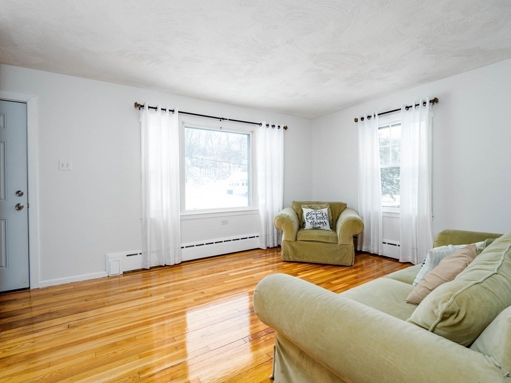 60 Hood Road Tewksbury, MA 01876 - Photo 4 of 37 Gallery Image 4