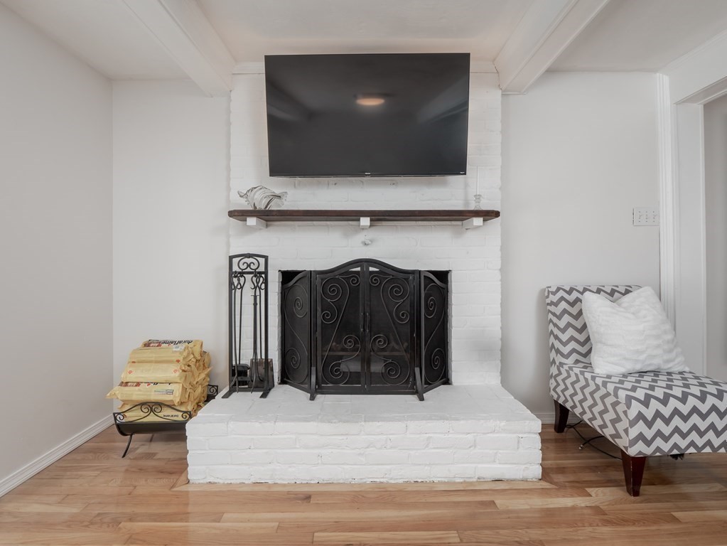 60 Hood Road Tewksbury, MA 01876 - Photo 7 of 37 Gallery Image 7