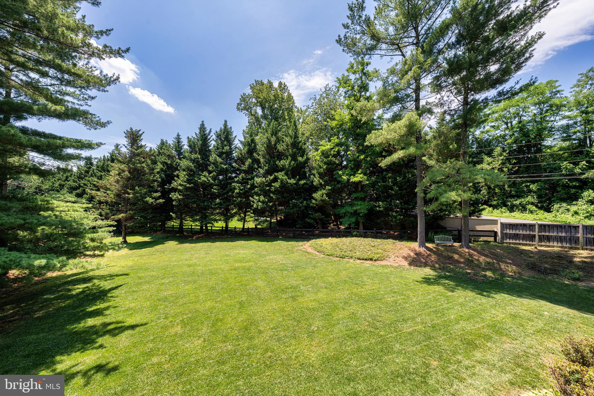 1077 Spring Hill Road McLean, VA 22102 - Photo 53 of 59 Exterior Back