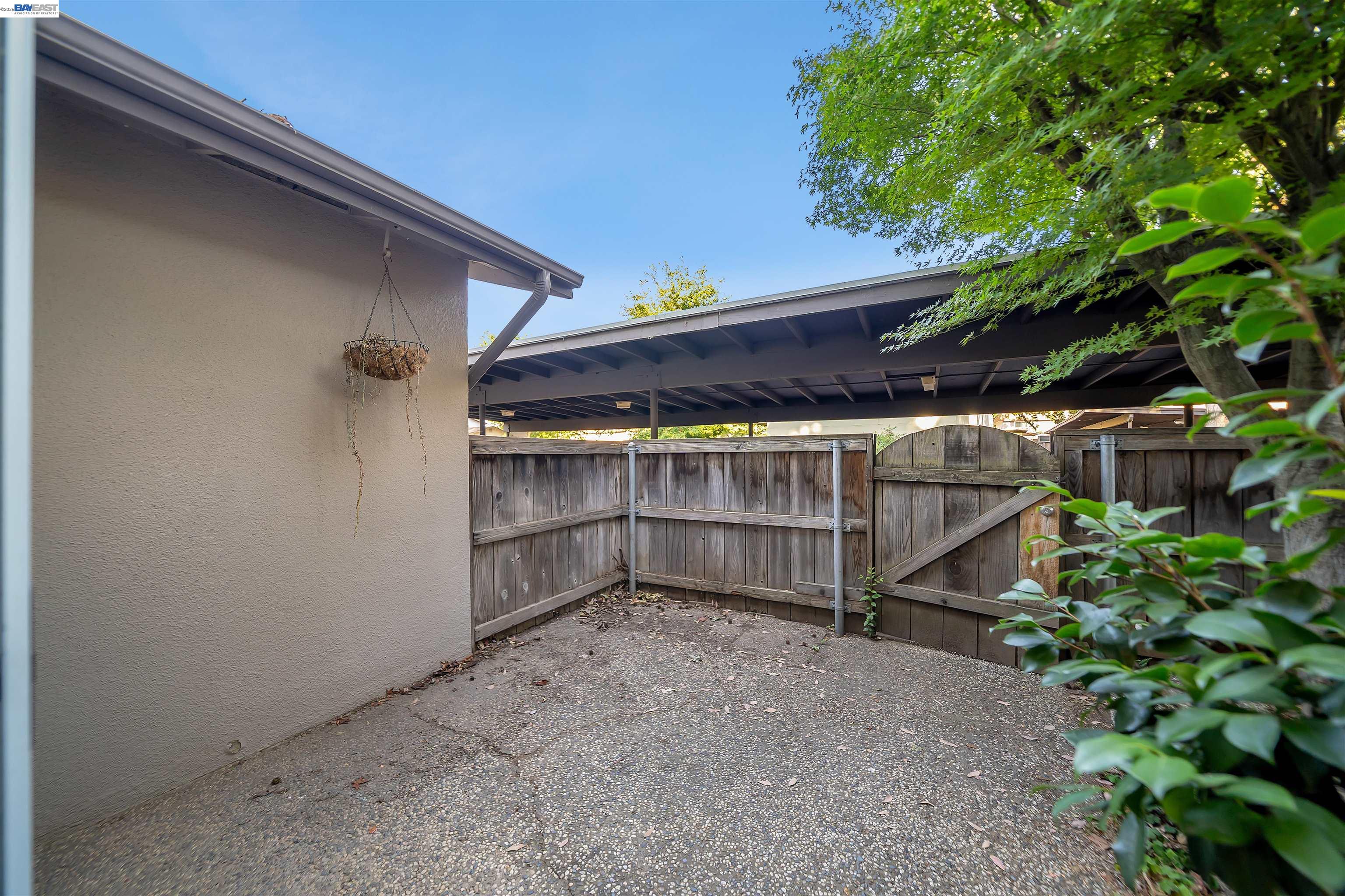 8848 La Riviera Drive, Unit B Sacramento, CA 95826 - Photo 20 of 27