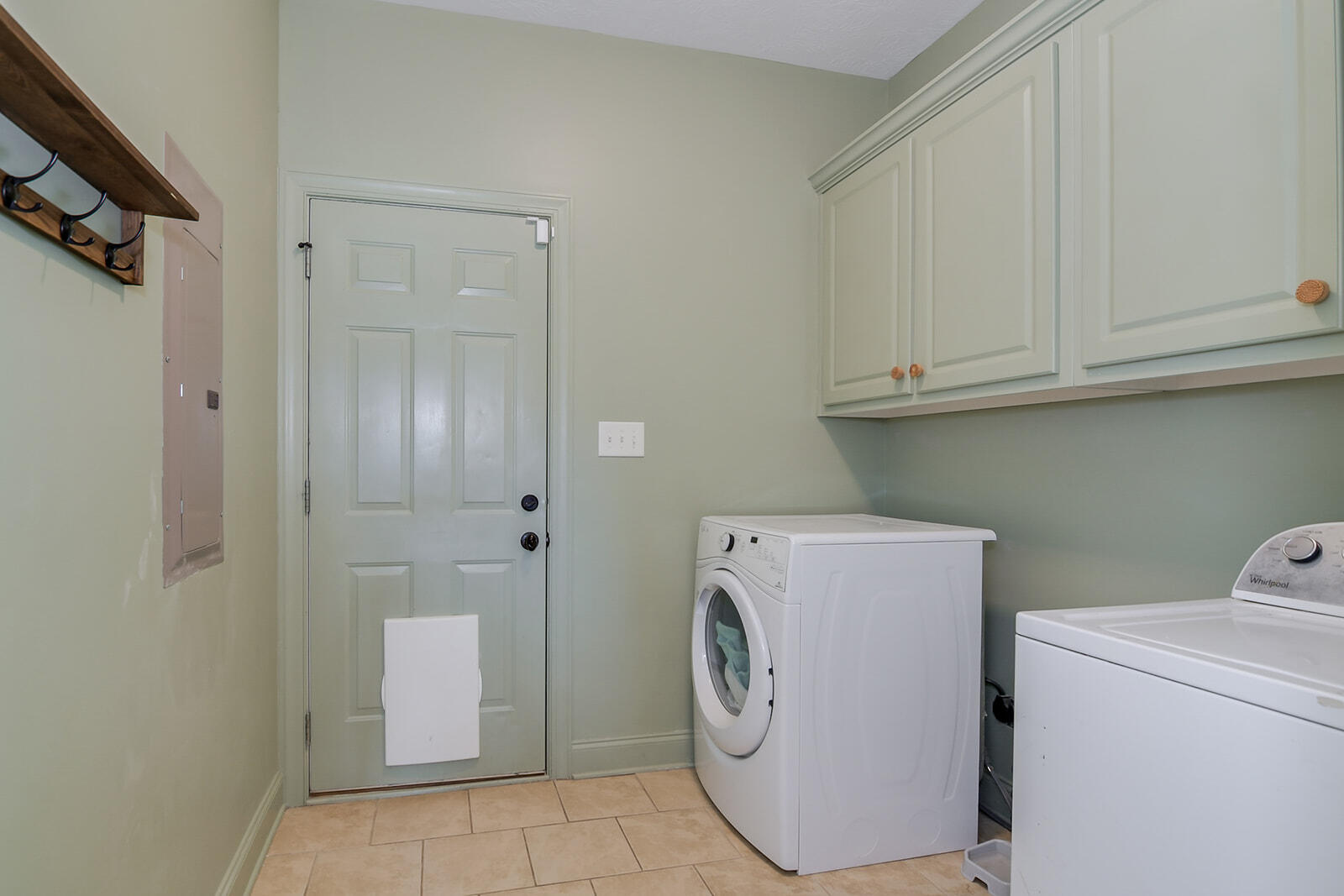 211 Olmstead Lane Appling, GA 30802 - Photo 15 of 37 Laundry Room