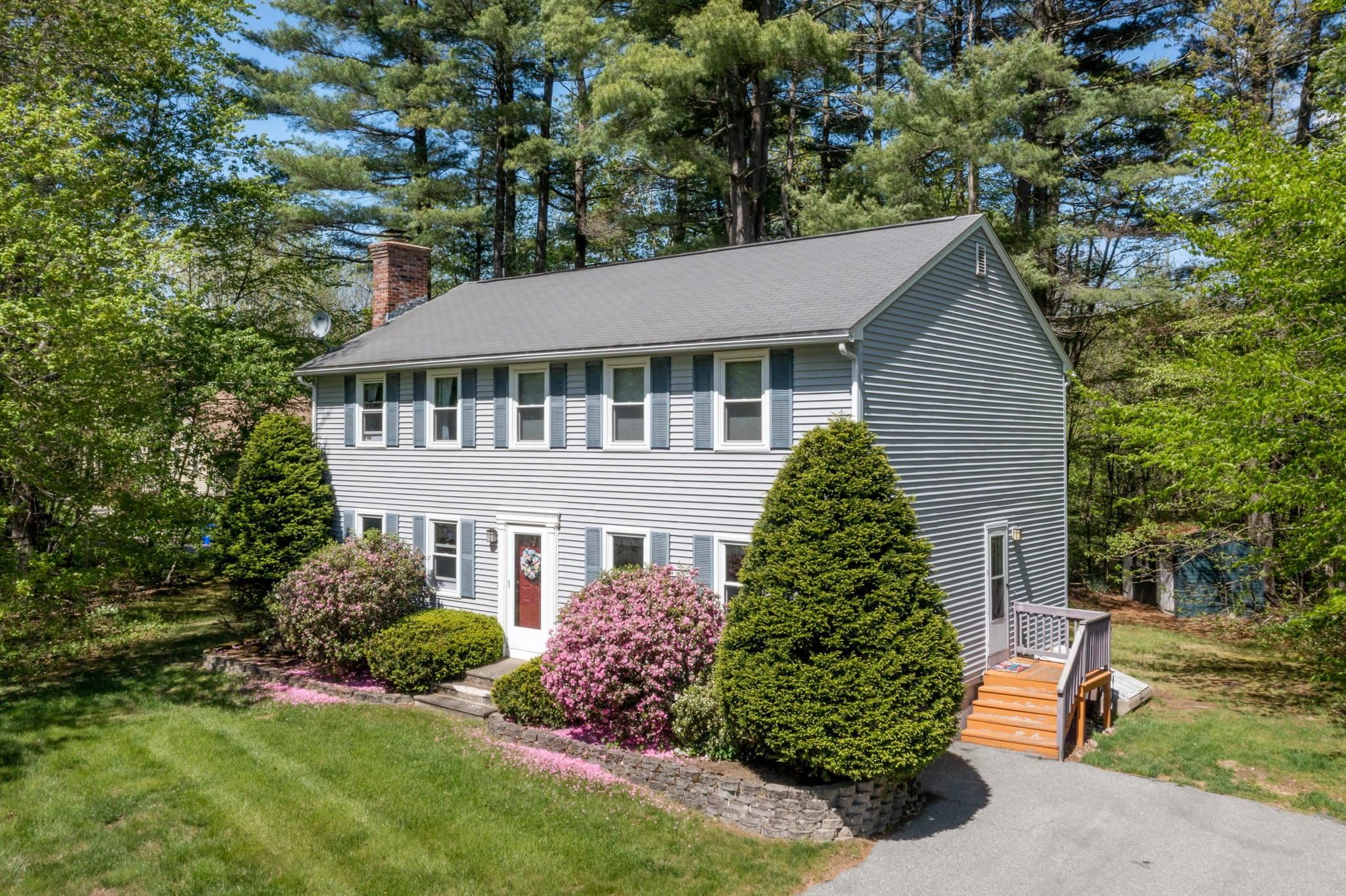 13 Hickory Road Hampstead, NH 03841 - Photo 1 of 32